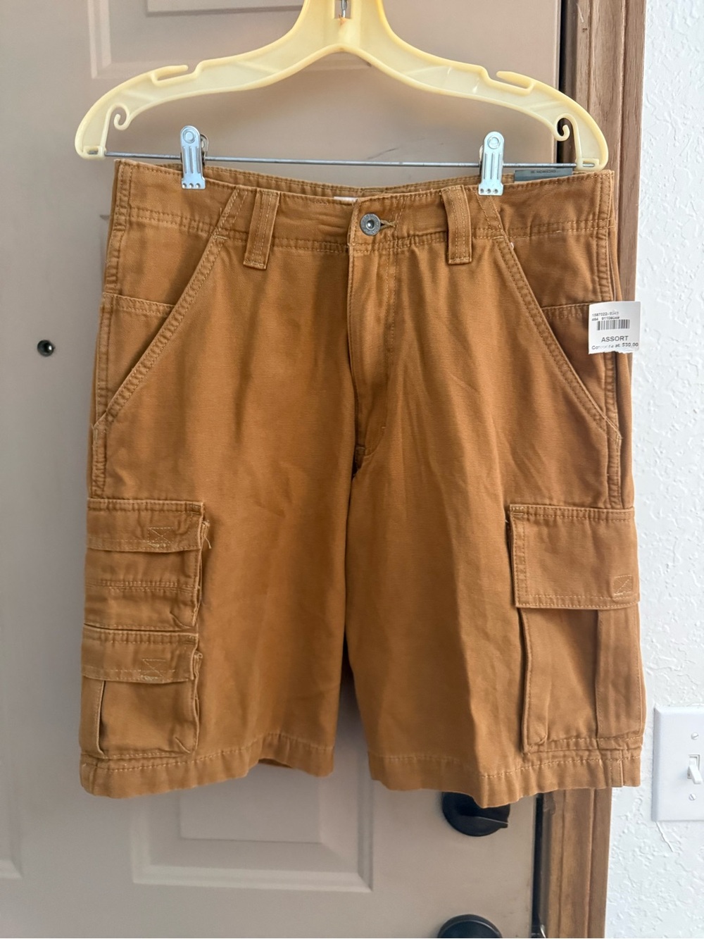 Wrangler Men's Tan Cargo Shorts - Utility Pocket Style